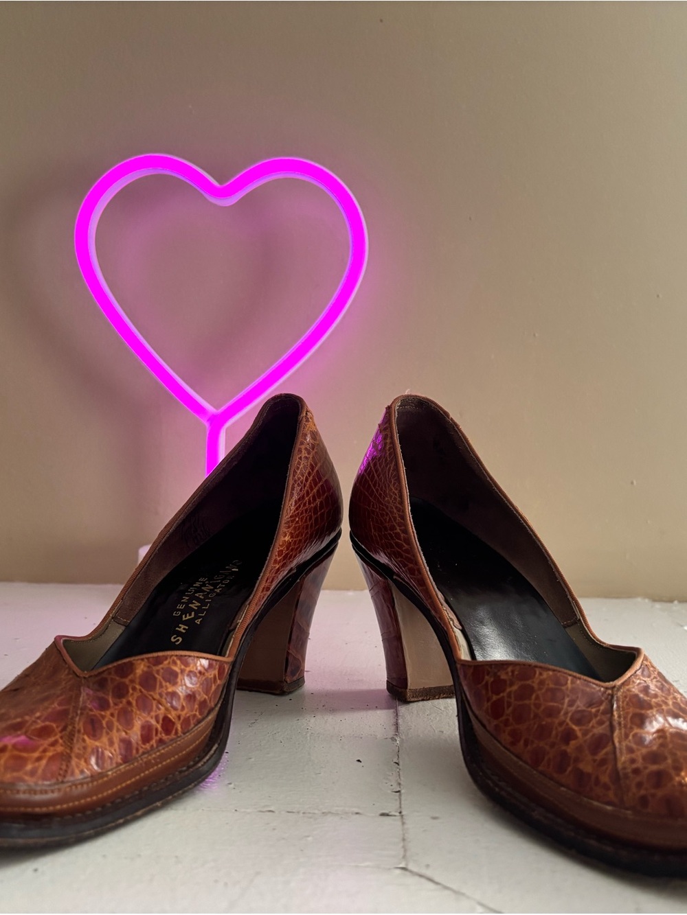 Vintage 1970s Shenanigans Genuine Alligator Pumps Brown Exotic Skin Heels